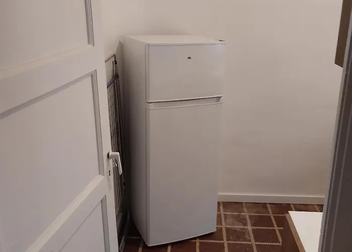 Amplio Y Centrico Piso A Pie De Calle *