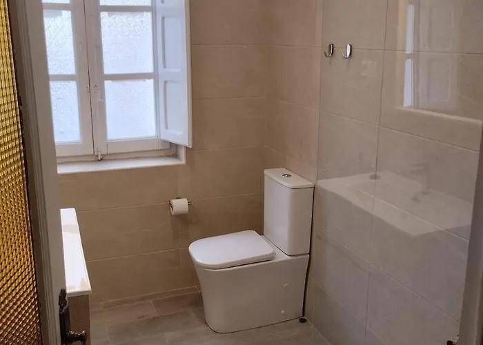 Amplio Y Centrico Piso A Pie De Calle