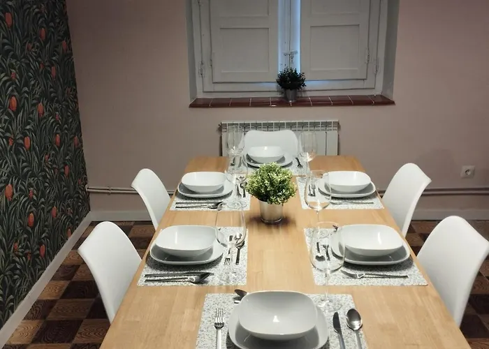 Lägenhet Amplio Y Centrico Piso A Pie De Calle Sabiñánigo